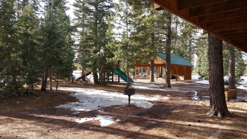 Pinewoods Resort And Rv Park Duck Creek Village Zimmer foto